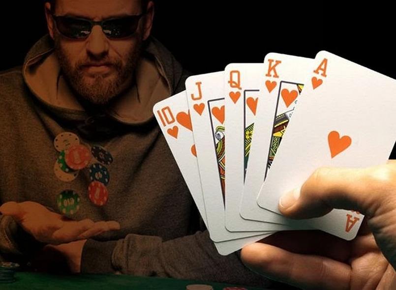 Những sai lầm phổ biến của bluff trong poker là gì?